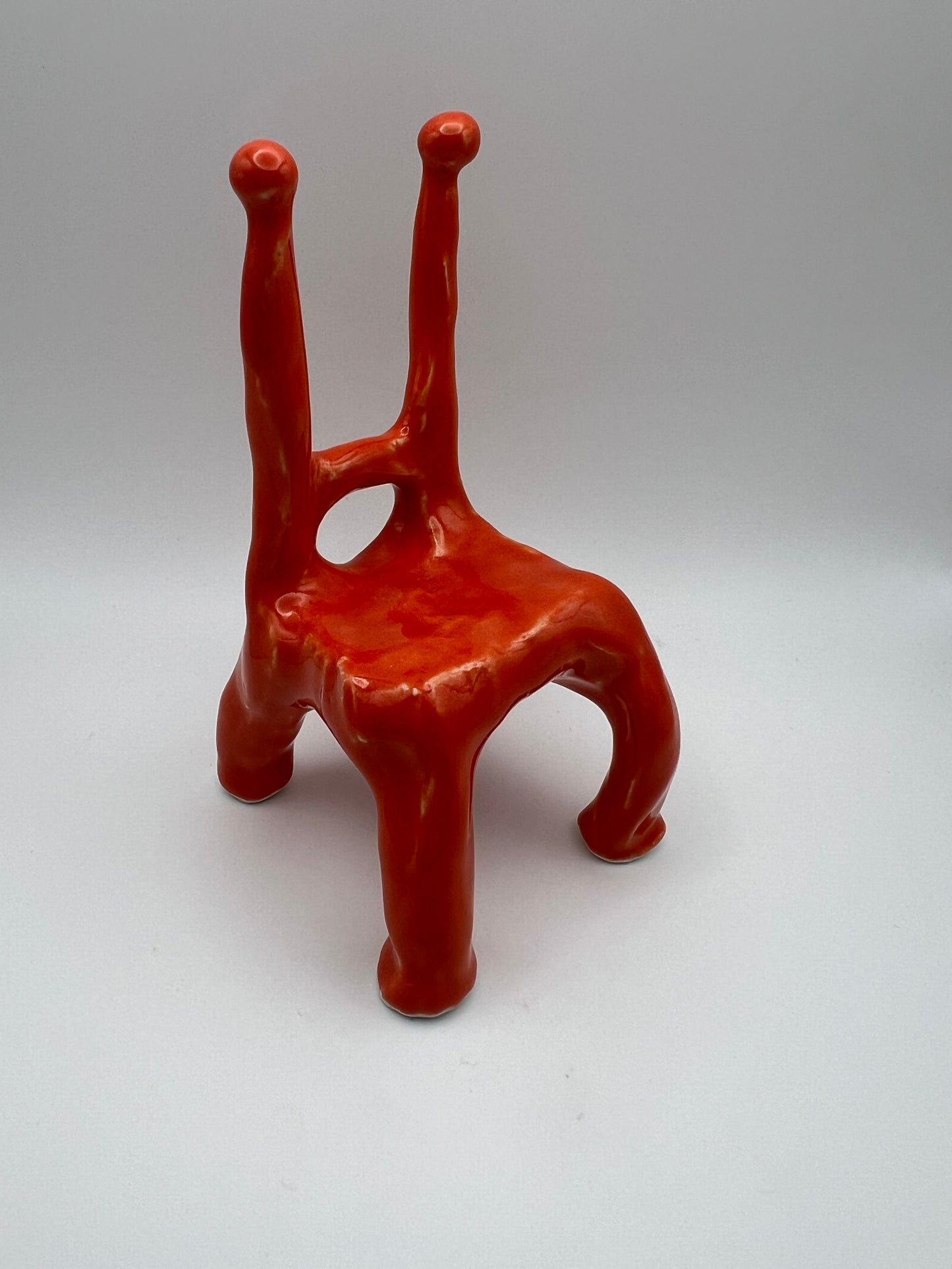 Chaise en céramique - ENFANT NOSTALGIQUE