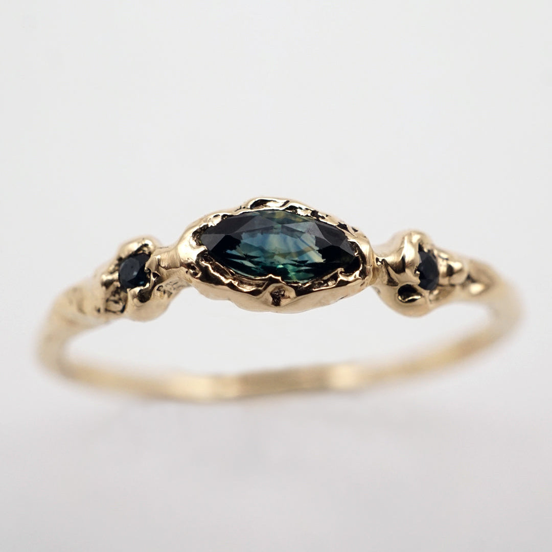 Bague ARIANE II - saphirs bleu-vert et or 10k - pièces uniques