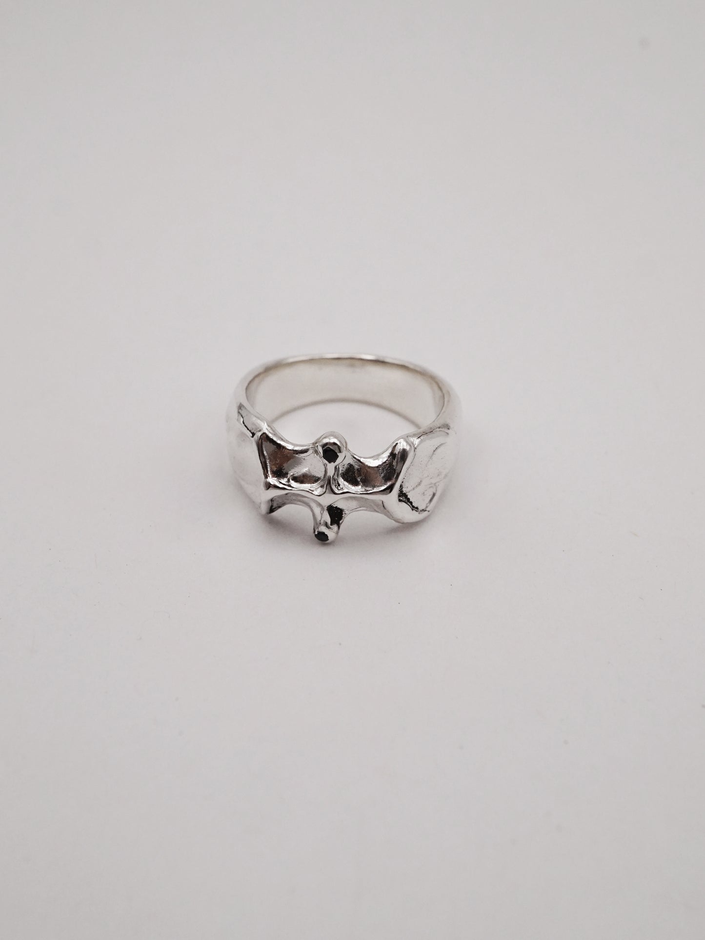sterling silver ARCHEOLOGIE II ring with two sapphires