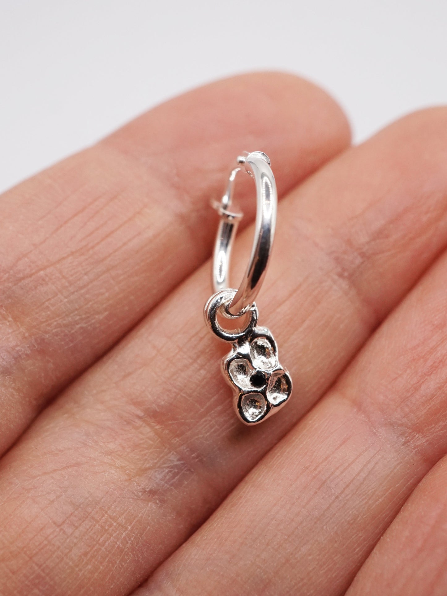 sterling silver CROQUÉE hoops with sapphires