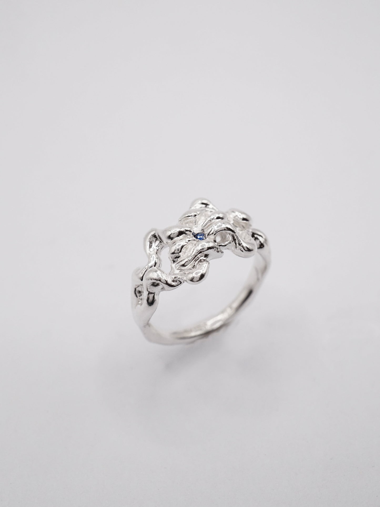 sterling silver MOVE ring with sapphire B8