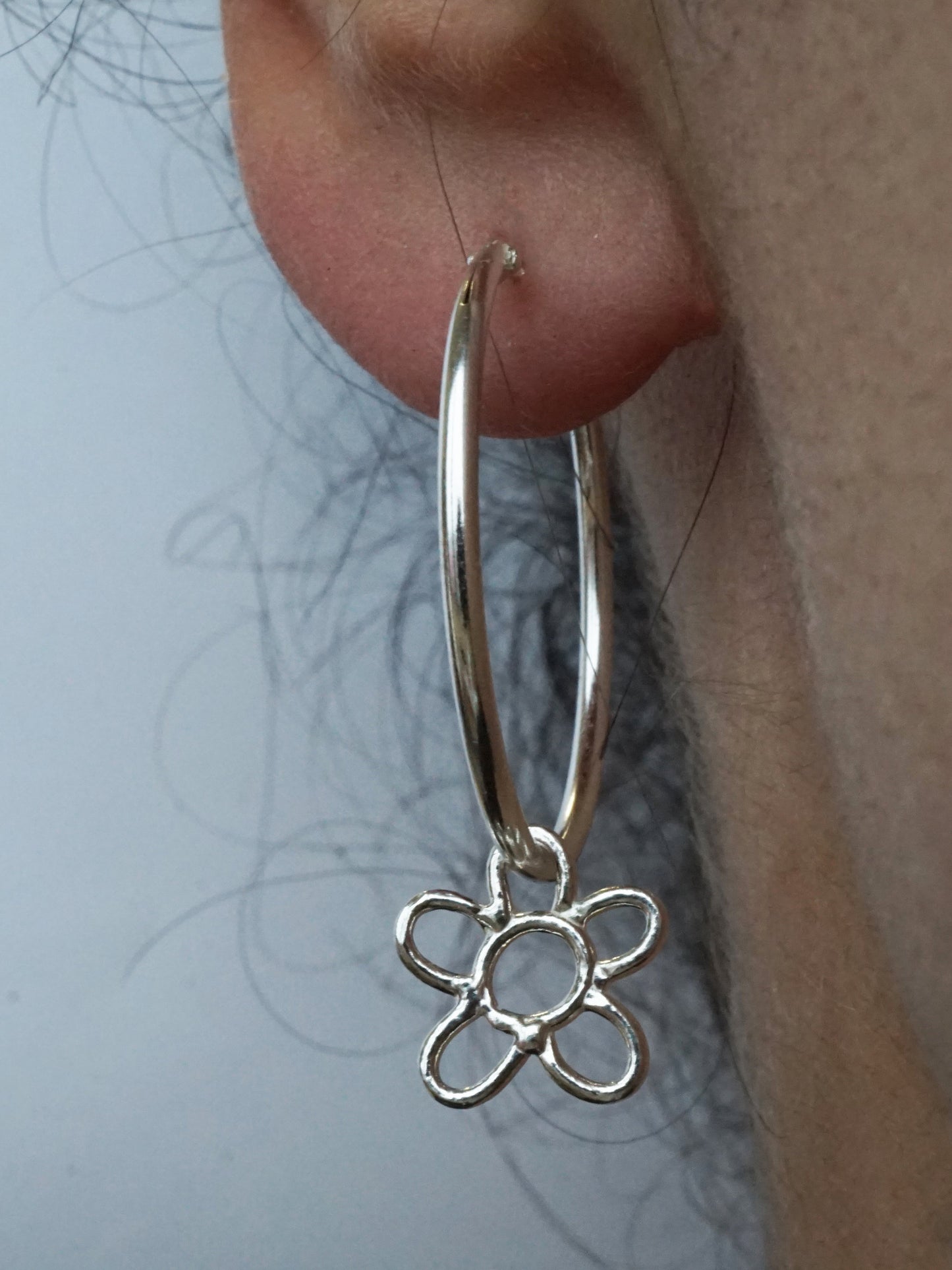FLOWER HOOPS EARRINGS