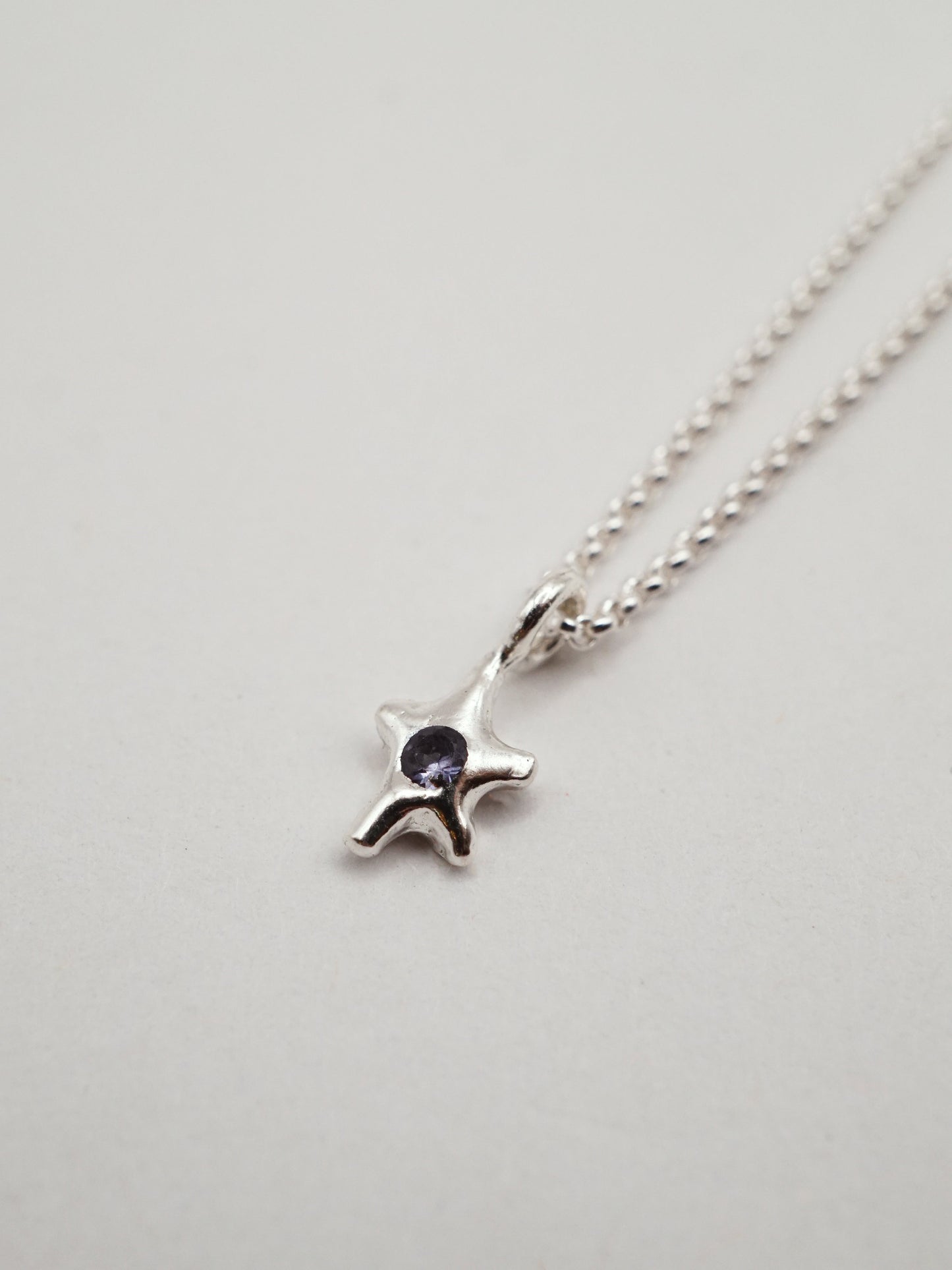 LUMIÈRE pendant necklace