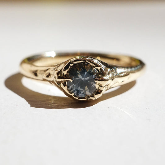 Bague ELLA - or 14k et saphir du Montana - pièce unique