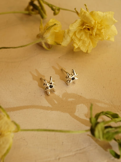 sterling silver ARCHEOLOGIE I stud earring with sapphire