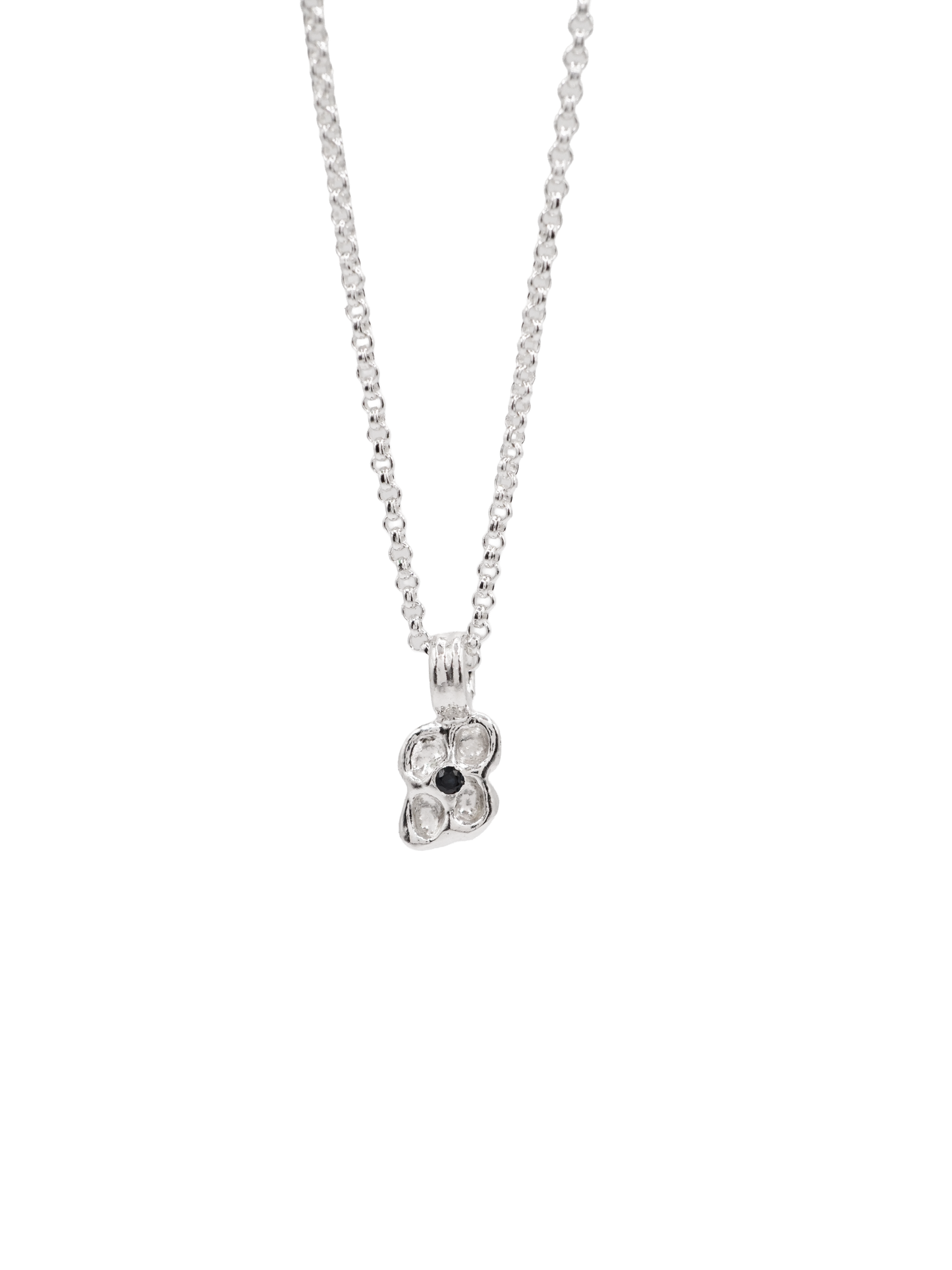 sterling silver CROQUÉE pendant with dark blue sapphire