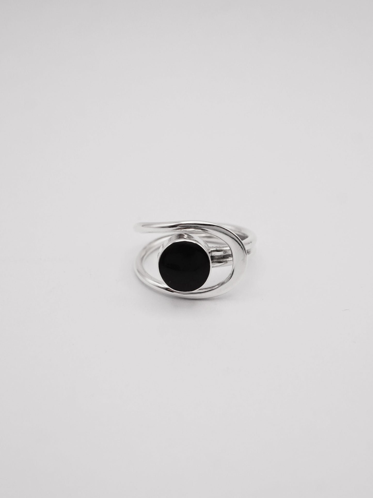 COM001 bague en argent et onyx