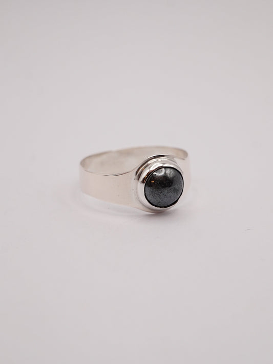 COM002 bague en argent et hématite