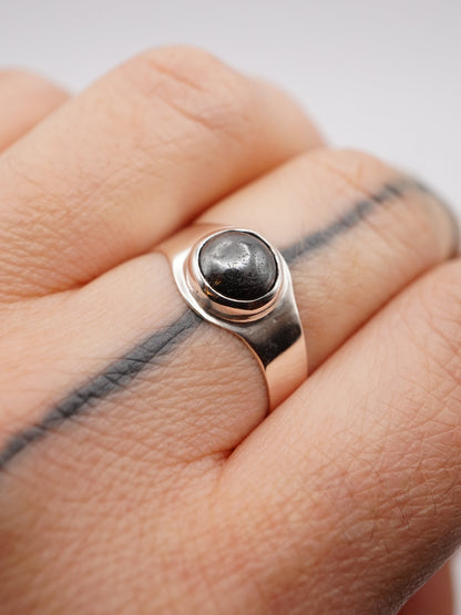 COM002 bague en argent et hématite