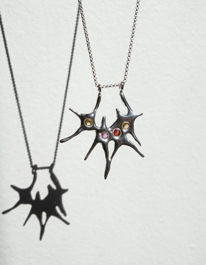 SISTERS necklace with sapphires