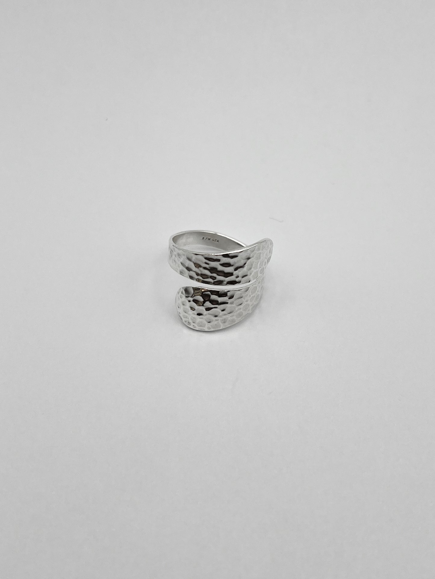 COM015 bague en argent martelé