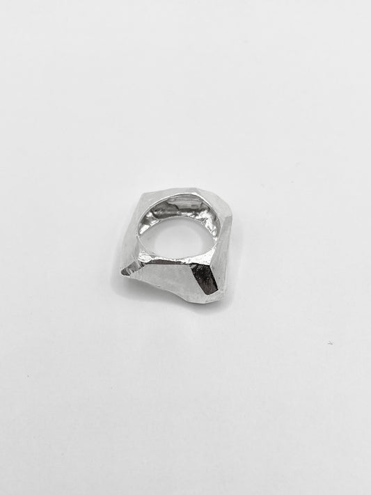0078 bague en argent avec facettes