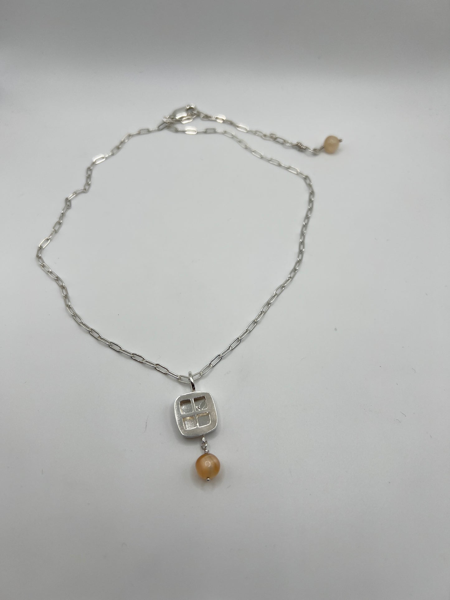 P-14 Collier
