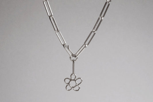 CHUNKY FLOWER NECKLACE