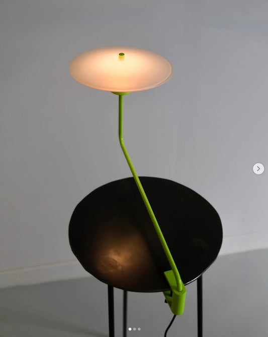 Petite table en acier Mesita ATELIER FOMENTA